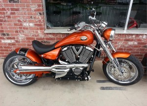 CONQUEST_CUSTOMS_ASSAULT_PERFORMANCE_PIPE_VICTORY_MOTORCYCLE