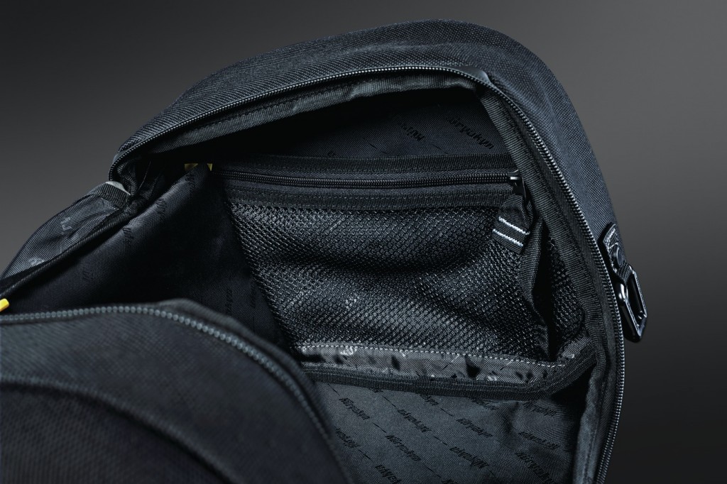 XR1.0 Roll bag has all the features expected from a roll bag with the added 