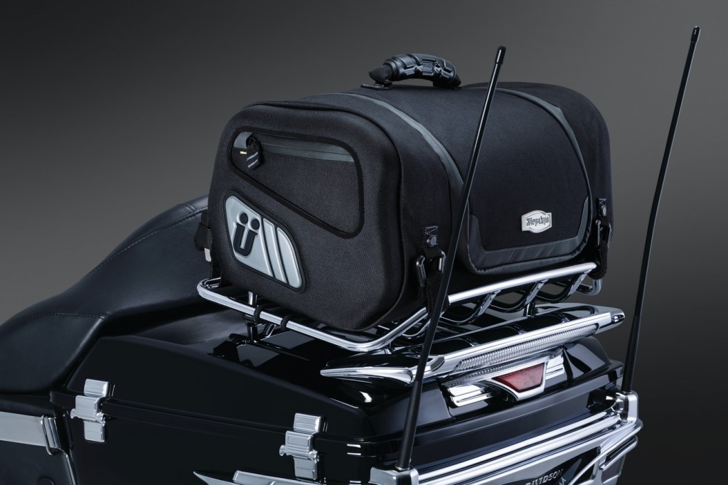 XR1.0 Roll bag has all the features expected from a roll bag with the added 