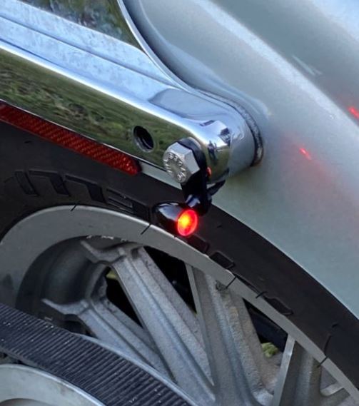 ALUMINUM BULLET HOUSINGS
GLOSS BLACK OR CHROME FINISH
CLEAR ACRYLIC LENS
DUAL COLOR LEDS
DUAL FUNCTION (3 WIRE)
12-16 V
BULLET DIMENSIONS: 0.87" X 0.5"
STANDOFF: 0.16"
THREAD: M5-.8
THREAD LENGTH: 0.25"
LIFETIME LED WARRANTY
THIS PRODUCT IS NOT DOT COMPLIANT
SOLD PAIR