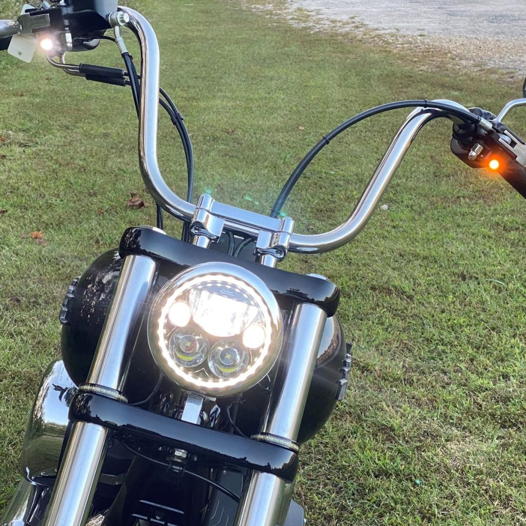 ALUMINUM BULLET HOUSINGS
GLOSS BLACK OR CHROME FINISH
CLEAR ACRYLIC LENS
DUAL COLOR LEDS
DUAL FUNCTION (3 WIRE)
12-16 V
BULLET DIMENSIONS: 0.87" X 0.5"
STANDOFF: 0.16"
THREAD: M5-.8
THREAD LENGTH: 0.25"
LIFETIME LED WARRANTY
THIS PRODUCT IS NOT DOT COMPLIANT
SOLD PAIR