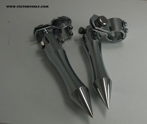 CHROME SMOOTH BILLET ALUMINUM PEGS WITH HIGHWAY BAR MOUNT