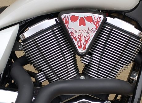 3d skull wedge Installed Victory Motorcycle Black base Red Backer Chrome Artwork