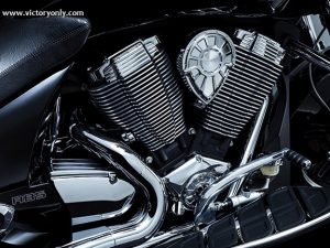 7638_left_engine_cover_victory