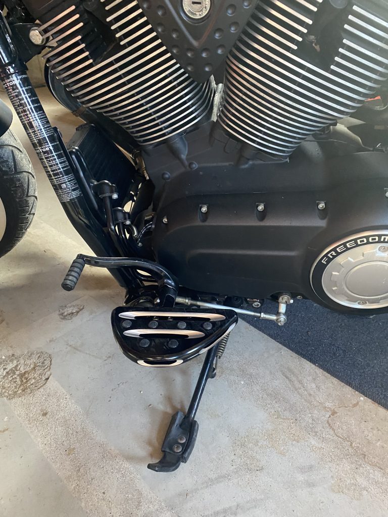 deep contrast cut floorboards driver or passenger victory motorcycle 