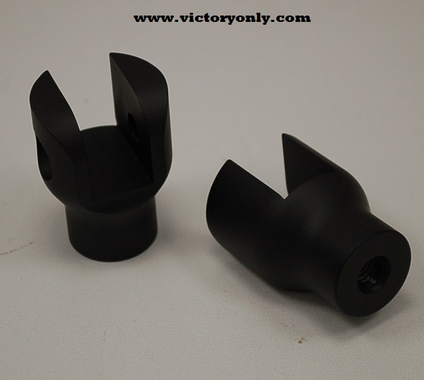 PEG MOUNTS PASSENGER / HIGHWAY BAR VICTORY PEGS 