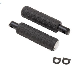 AirTrax footpegs for Indian® models Aggressive yet comfortable rubber design Repeating pattern rubber offers excellent foot traction and vibration reduction CNC machined billet end cap w/ laser engraved logo 1″ longer then stock for added comfort and foot room Forged inner aluminum structure offers maximum strength with low weight Sold in pairs. Chrome end cap Fitment: 14-up Indian® / Chief / Chieftain / Roadmaster / Springfield / Challenger