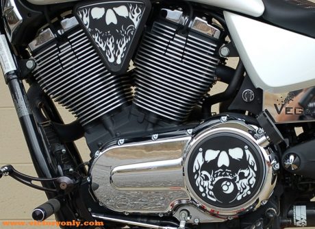 candy white bolts with Victory 3d skull Engine Cover Installed