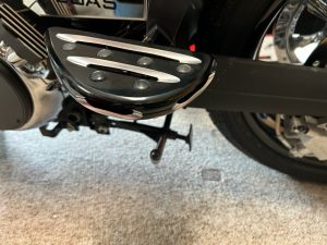 DEEP CUT MINI FLOORBOARD DRIVER PASSENGER INSTALLED VICTORY VEGAS