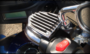 mastercylinder_cover_finned_contrast_cut_victory_motorcycle