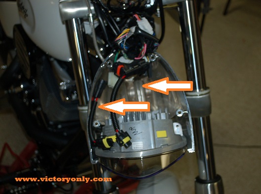 victory led headlight kit intall victory motorcycle vegas 002